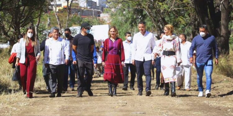En presencia de la Dra. Beatriz Gutiérrez Müller, anuncian AMH y titular de SEDATU construcción del Archivo General Agrario