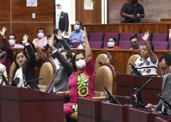 Cierre precautorio temporal por Marea Roja en costas istmeñas: SSO