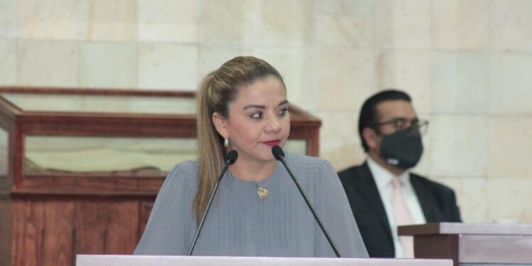 DIPUTADA DE NAO EXHORTA A FUNCIONARIOS DISFRAZADOS DE DELEGADOS POLÍTICOS DEL PRI A RENUNCIAR