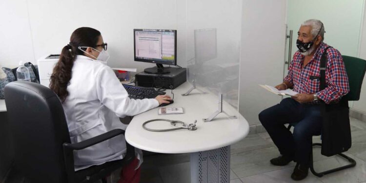 Cuenta IMSS con protocolos de rehabilitación para atender a pacientes con secuelas de COVID-19