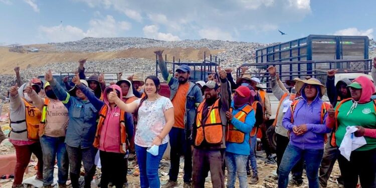 Pepenadores de Zaachila se suman con Naty Díaz para que sus hijos e hijas tengan mejores oportunidades.