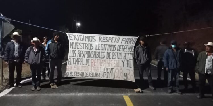 Cabildo de San Melchor Betaza se escuda en la ignorancia y se cobija en la sombra de Salomón Jara Cruz candidato a gobernador del estado por Morena