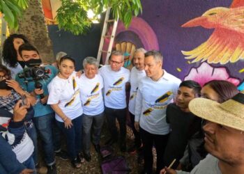 UABJO realiza Mega Tequio convocado por el rector Cristian Carreño.