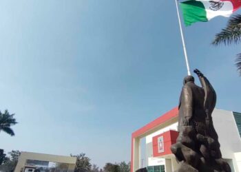 Cumple hospital Aurelio Valdivieso 57 años salvando vidas: SSO