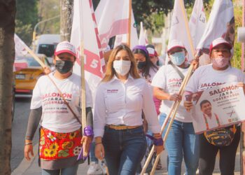 Las mujeres son pieza medular en proyecto que encabeza Salomón Jara