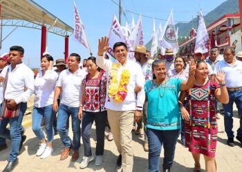 Lograremos el desarrollo económico y social de las ocho regiones: Salomón Jara