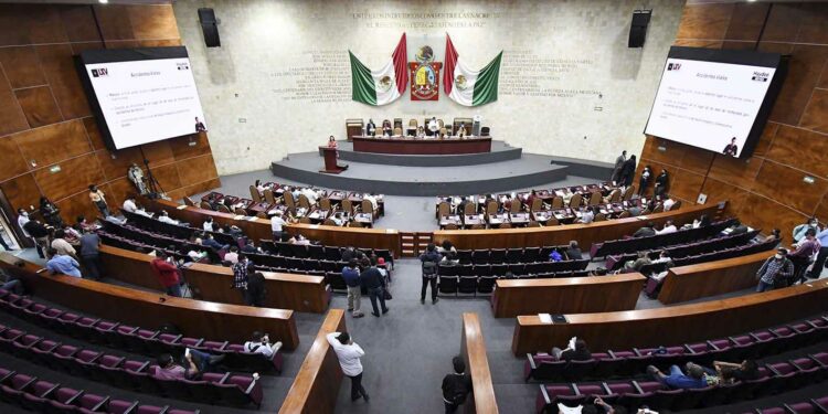 Legislatura con reformas a leyes y Constitución local mejora la vida de personas con discapacidad