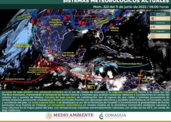 La integración de la onda tropical núm. 3 a la zona de baja presión con probabilidad para desarrollo ciclónico y la vaguada monzónica, mantienen el temporal de lluvias en el sur y sureste de México.