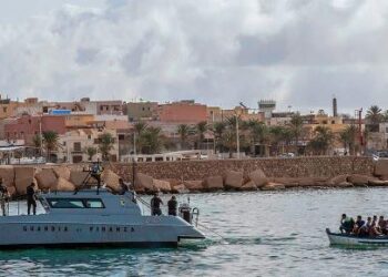 Migrantes y refugiados en el Mediterráneo: Disminuye el número de travesías, pero crece el número de muertes