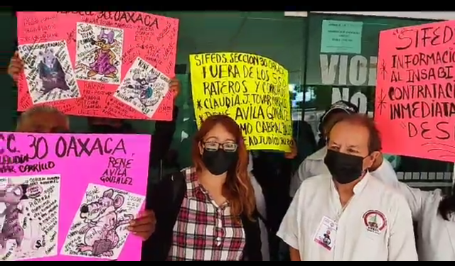 Afiliados al SIFEDS toman oficinas de la secretaría de Salud