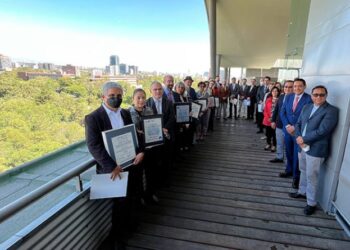 Otorgan Certificados ISO 9001:2015 a diez entidades académicas de la UNAM
