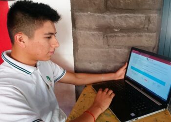 16 docentes del CECyTEO reconocidos a nivel nacional por excelencia en su labor académica