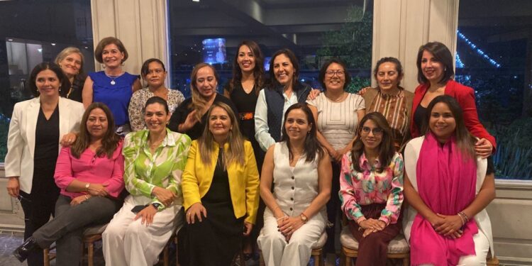 Participa IEEPCO en reunión de instituciones electorales del país