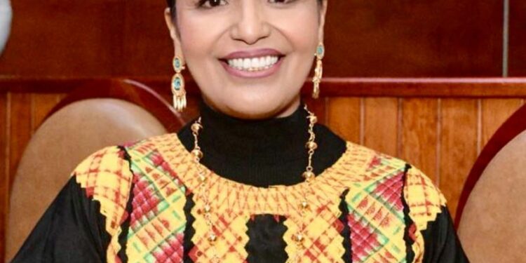 Importante defender el patrimonio cultural e inmaterial de Oaxaca: Liz Arroyo