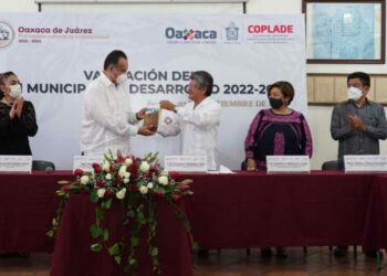 Analizan reforma constitucional 3 de 3 en materia de género en Oaxaca