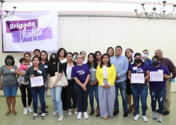 Promueve Brigada Violeta taller de finanzas personales para cambiar vidas y realidades a través de la planeación financiera