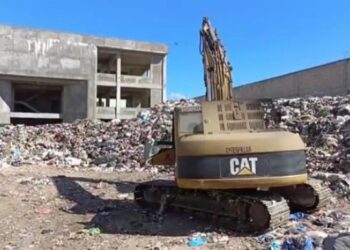 Protestan vecinos en contra del depósito temporal  de basura habilitado por el Municipio