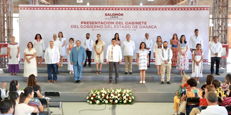 Presenta Salomón Jara, segunda parte de su equipo gubernamental