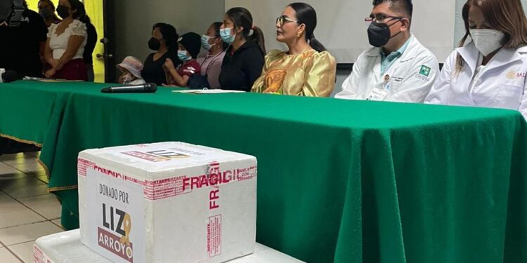 Cumple Liz Arroyo, dona un año de dieta para medicamentos oncológicos de niñas y niños de Oaxaca