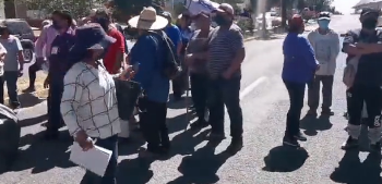 Bloqueo en la carretera 190