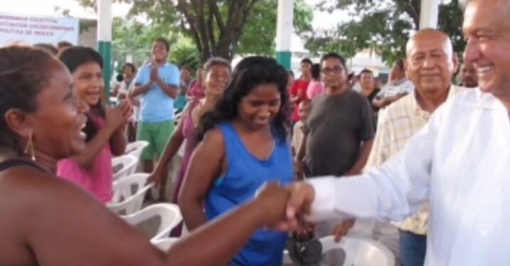 Ayuntamiento de Santa María Cortijo reconce proyecto educativo