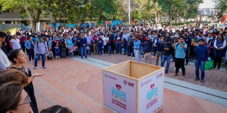 Agradece Irma Bolaños positiva respuesta a la campaña “Abrigando Corazones”