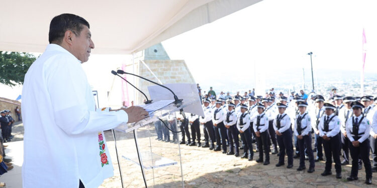 Fortalecen tecnología policial con 200 dispositivos móviles PM85