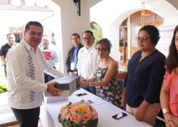 Dota SSO de equipo médico para combatir cáncer cervicouterino