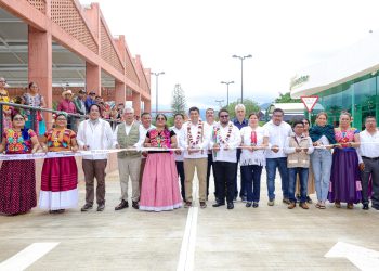 Municipios del Istmo de Tehuantepec se benefician con obras