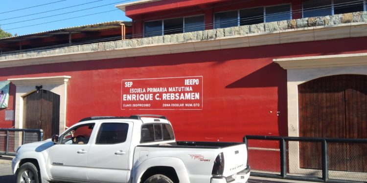 Padres de familia de la primaria Enrique C. Rebsamen  denuncian a maestra por violencia contra su hijo