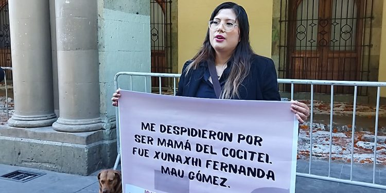 Violentan los derechos a ex trabajadora del gobierno de Oaxaca