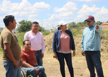 Gaby Díaz, realiza trabajo arduo en materia de obras, en San Jacinto Amilpas