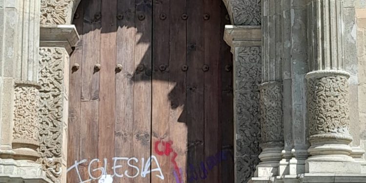 La Iglesia Católica y el Estado, señalados como «encubridores de violadores y pedófilos»