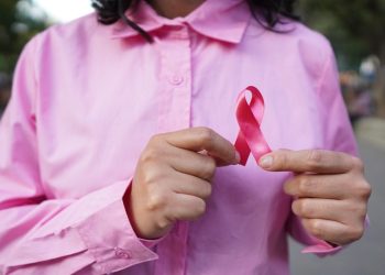 La detección oportuna del cáncer de mama comienza con la autoexploración: SSO