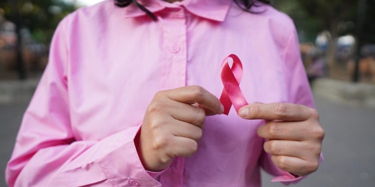 La detección oportuna del cáncer de mama comienza con la autoexploración: SSO