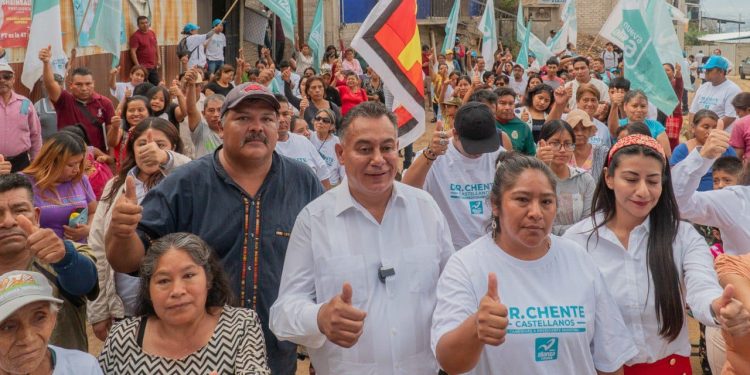 Celebran Xoxeños candidatura común de Chente Castellanos