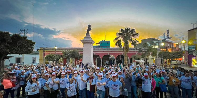 «Hay que sacar a Tlacolula de Matamoros del rezago en que se encuentra»: Raquel Castillo Ortega