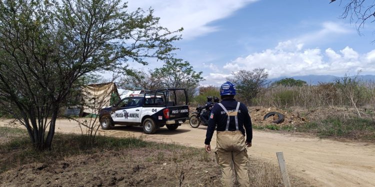 Atienden cuerpos de seguridad y auxilio reporte de presunto desplome de aeronave en San María Coyotepec