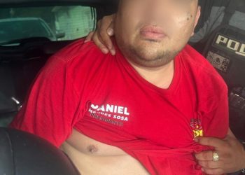 Van por el Cartel de San Luis Rey en Tehuantepec