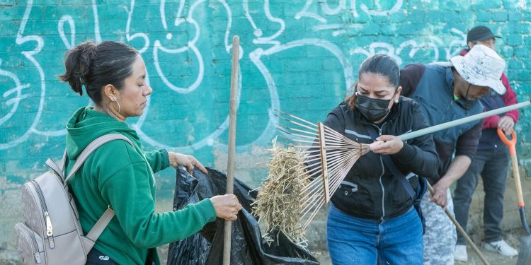 Vecinas y vecinos rescatan espacios públicos a través del Tequio
