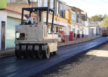 Avanza rehabilitación de vialidades en Santa Cruz Xoxocotlán